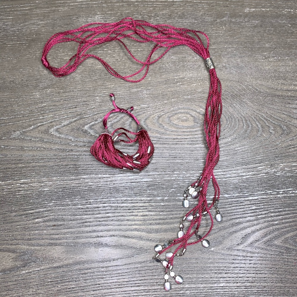 Magenta necklace and bracelet